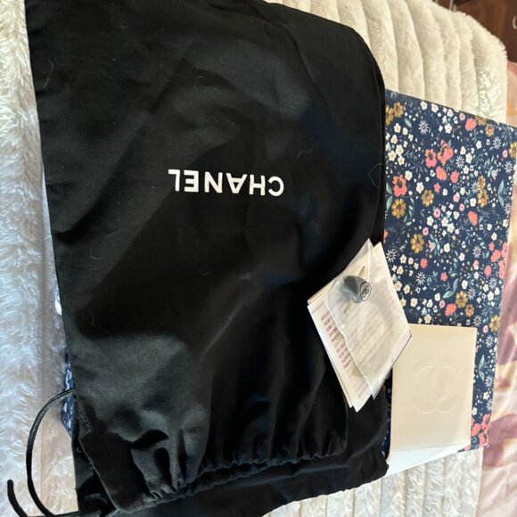 NWOB - Authentic - Chanel Vintage Interlocking CC Pumps Size 40 - Picture 10 of 11